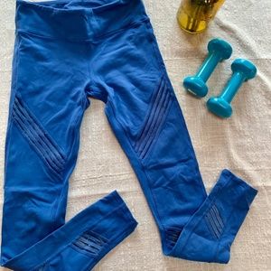 ALO yoga- Multi Legging Cobalt - Size M